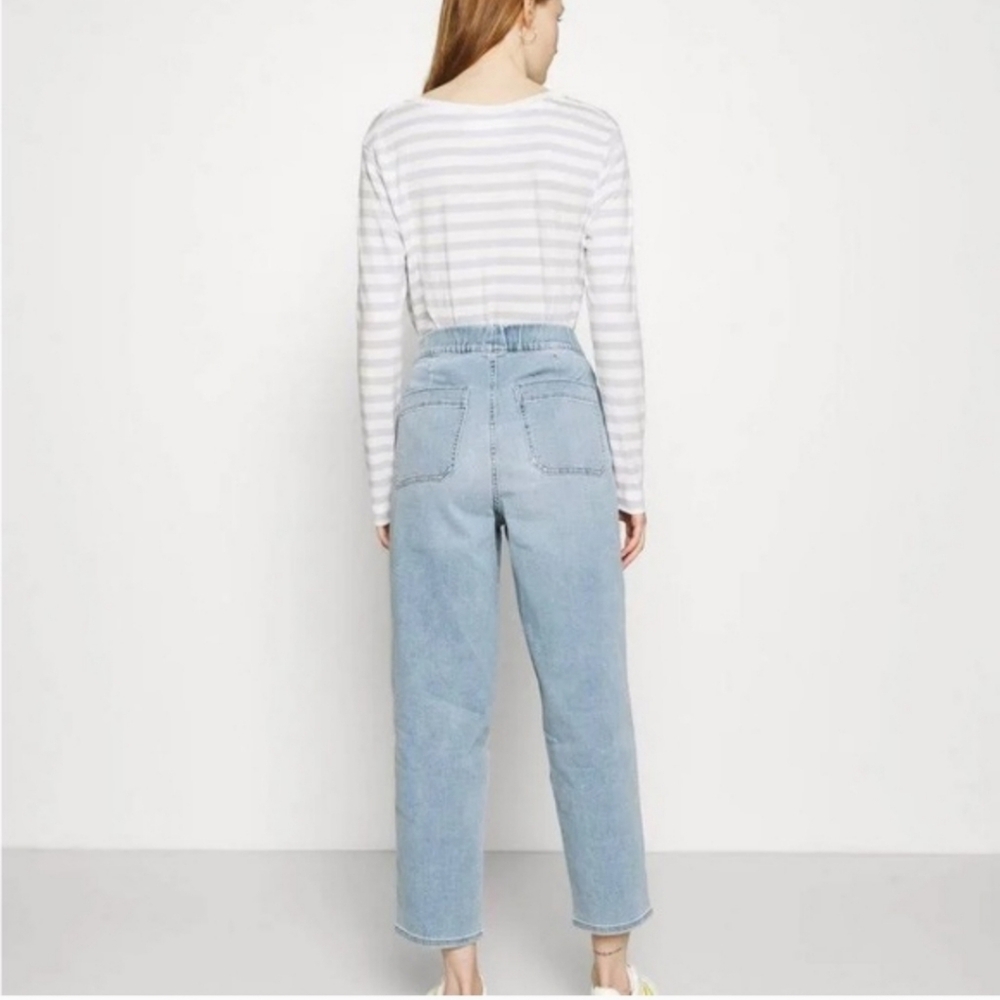 Madewell Pull On Relaxed Women’s Pockets Bellview Wash Denim Jeans Size Small - Picture 3 of 14